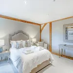 Oakwood Barn Holiday home *