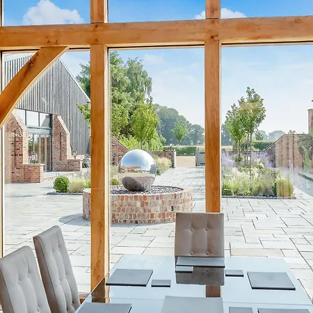 度假居 Oakwood Barn Cawood