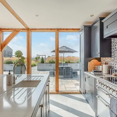 Oakwood Barn 度假居